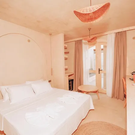 Felix Hotel *